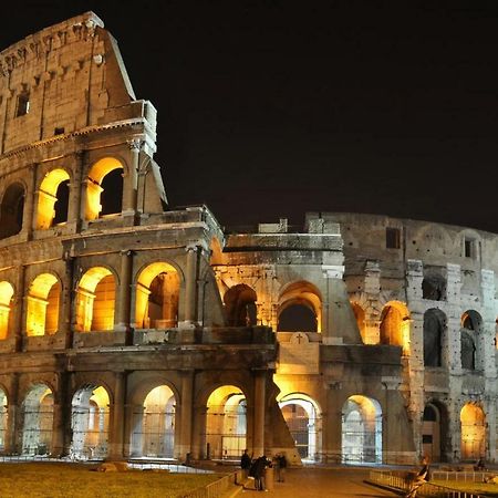 Romenjoy Colosseo Luaran gambar