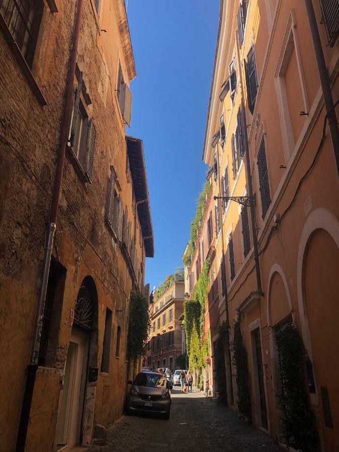 Romenjoy Colosseo Luaran gambar